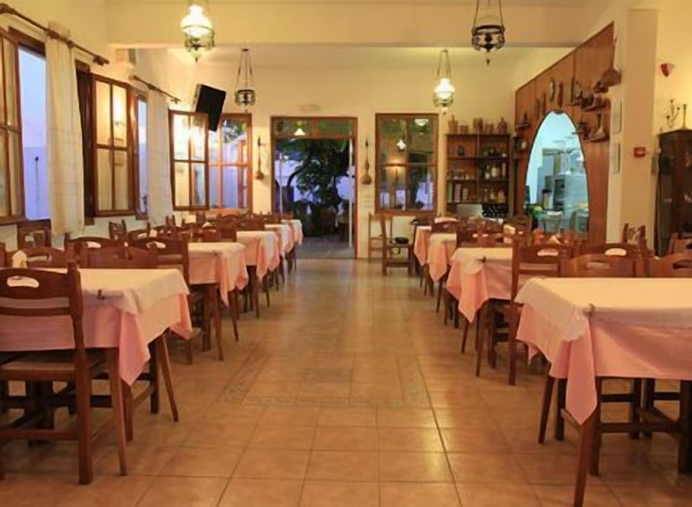 Hotel Artemon 20/26