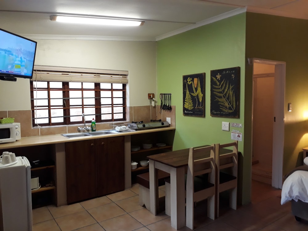 Gansbaai Town Lodge 20/26