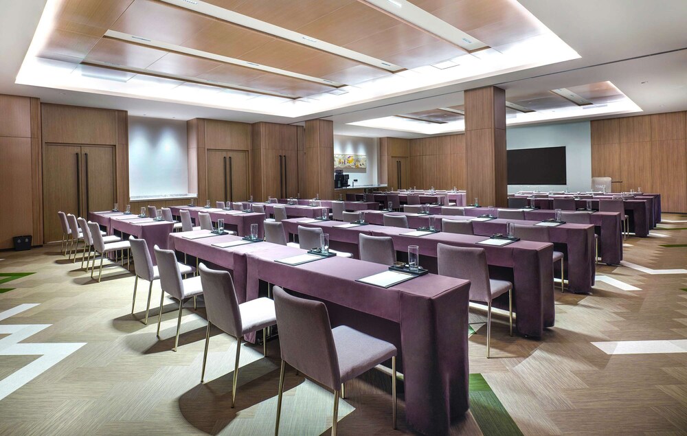 Hyatt Place Beijing Shiyuan 30/34