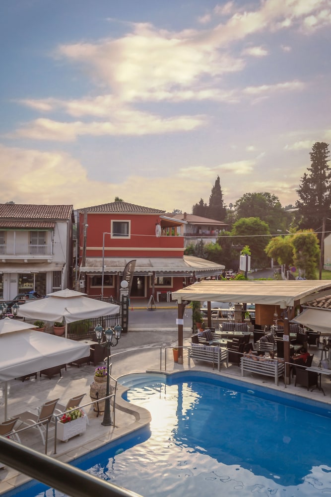 Opera Blue Hotel Gouvia - Across Hotels & Resorts 61/65