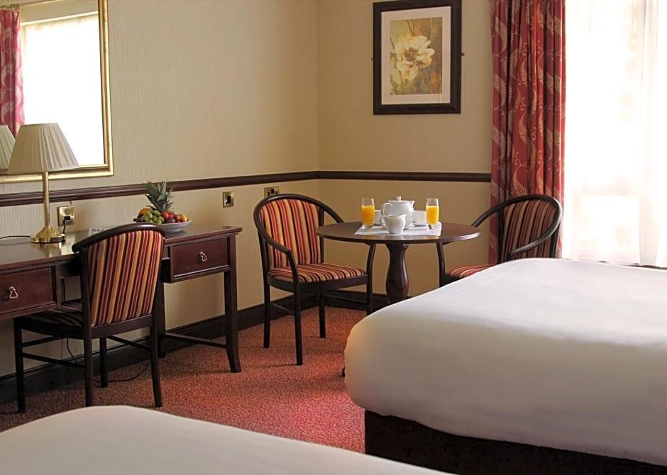 SEVEN OAKS HOTEL 30/46