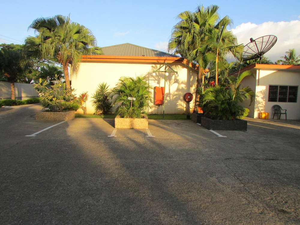 Wailoaloa Beach Resort Fiji 66/76