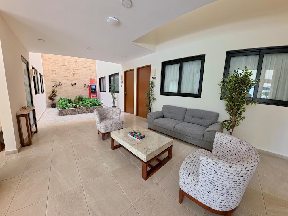 Grand Fifty Suites 44/65