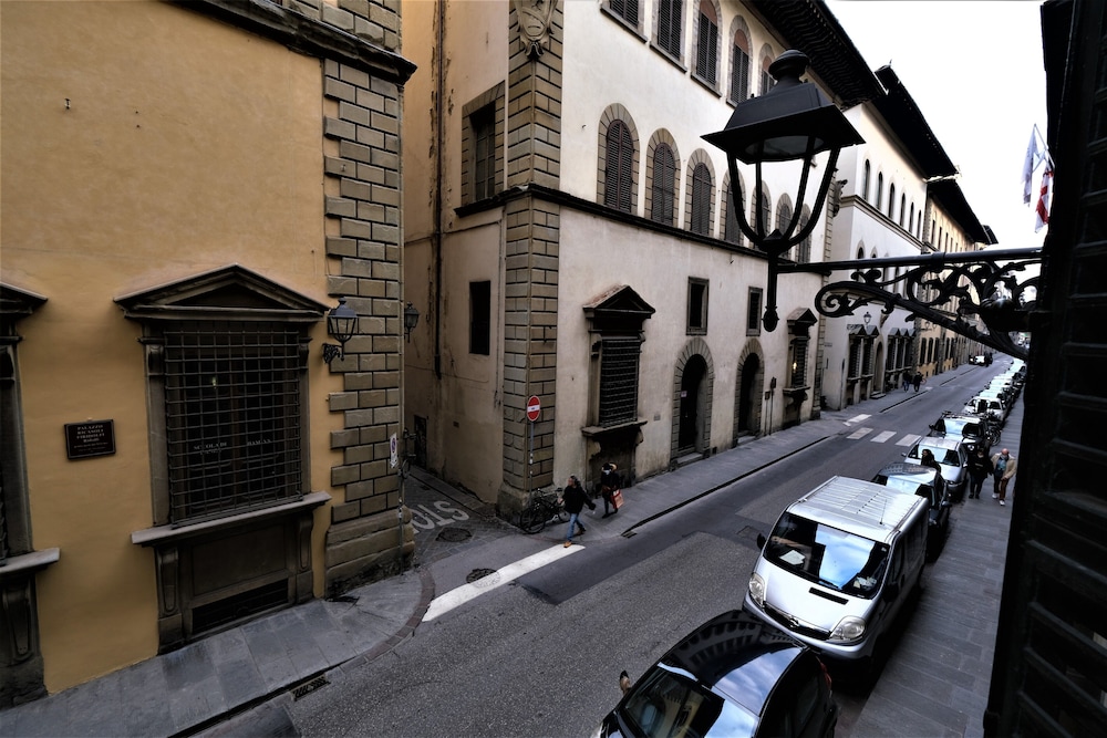 Wine Apartments Florence Ciliegiolo 37/42