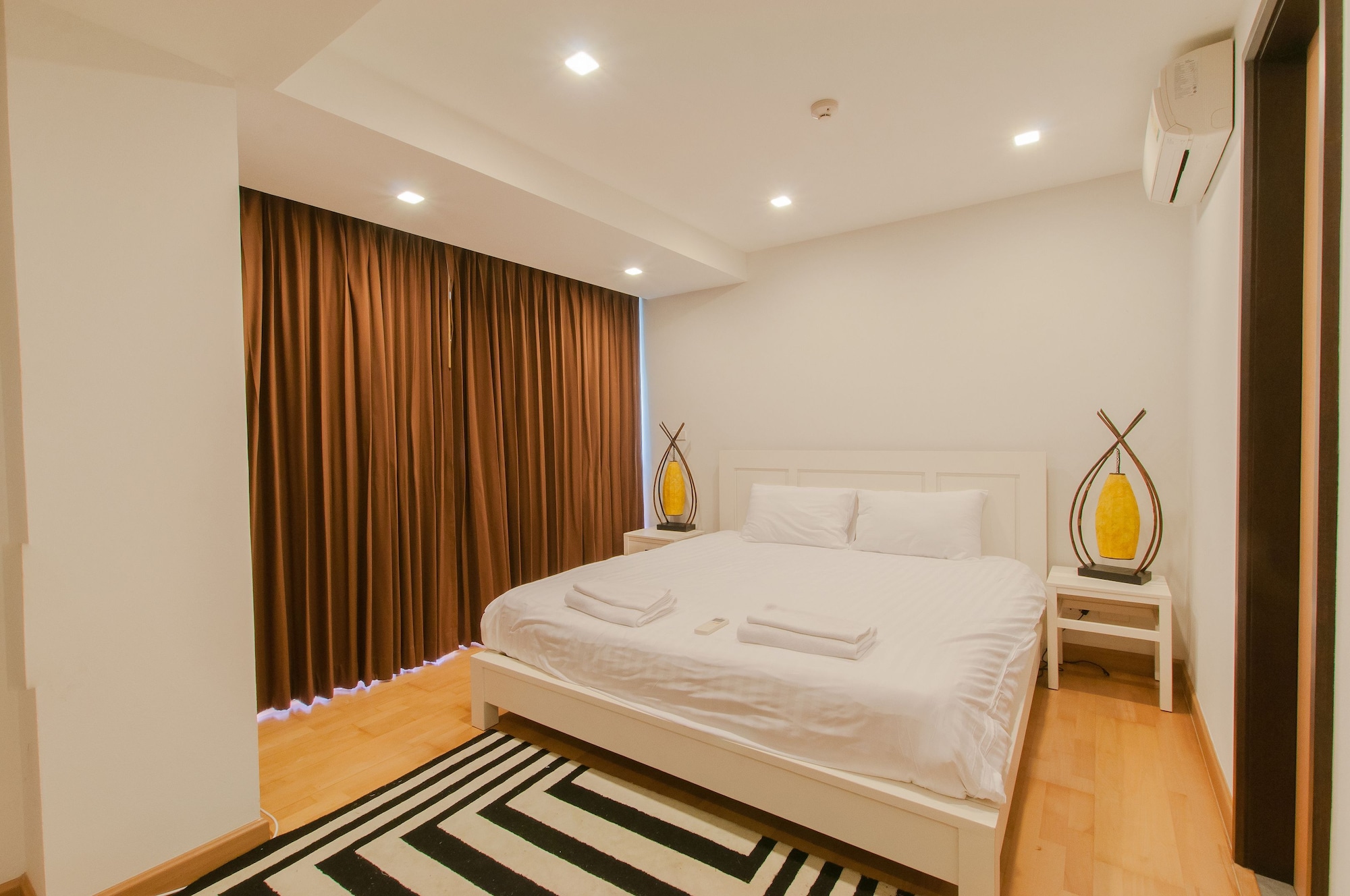 2 Bedrooms, Apartment, 2 King Beds, Sea Front, Sofa