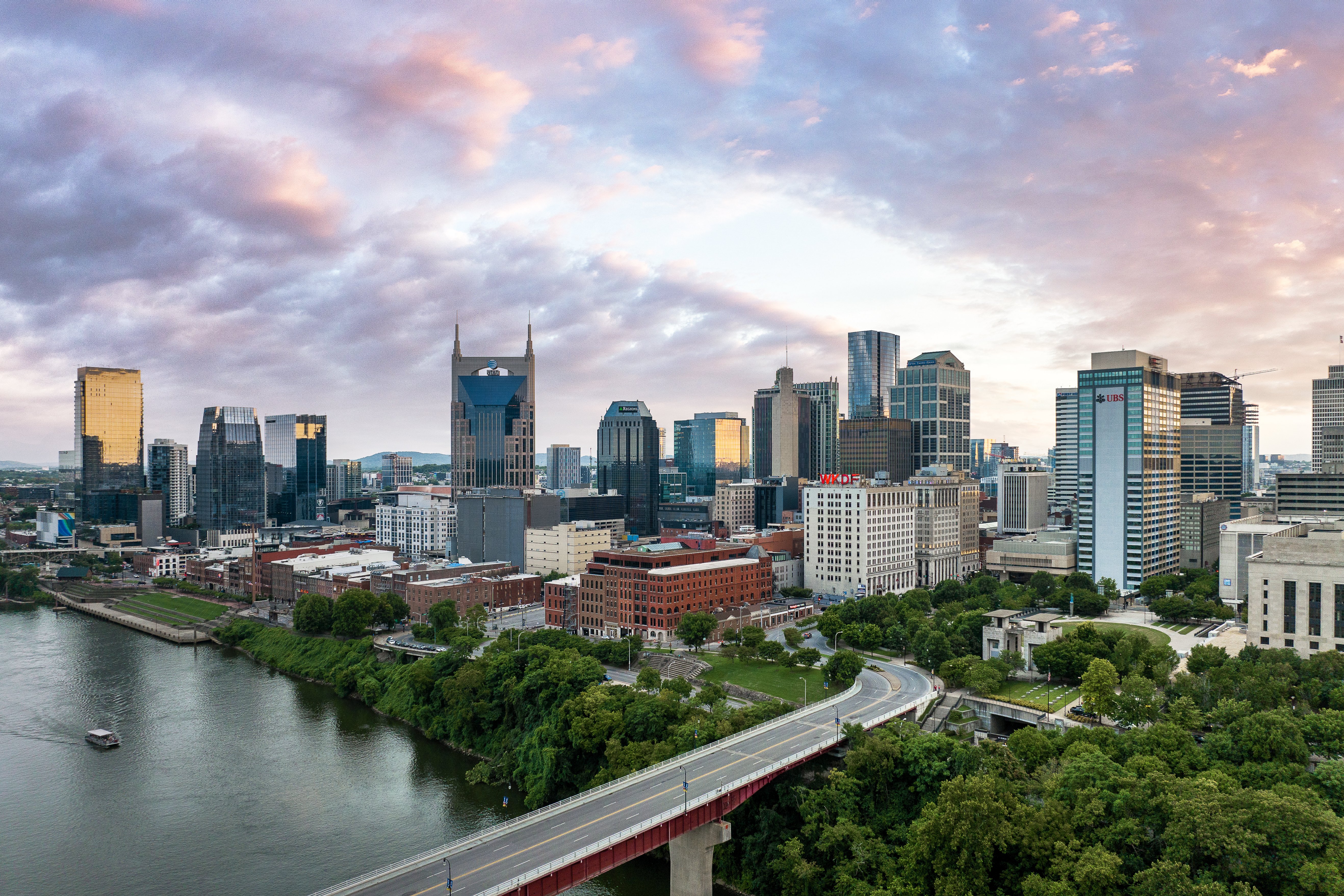 Hotel Indigo Nashville at The Countrypolitan 75/77