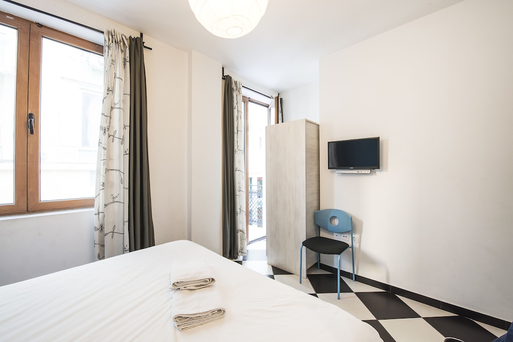 Safestay Athens 13/28