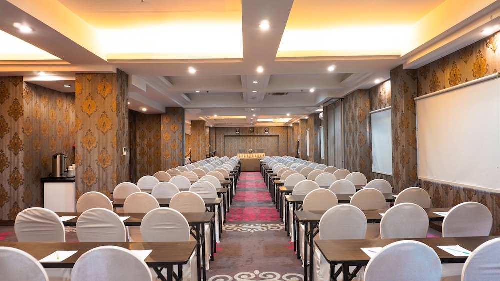D primahotel Panakkukang Makassar 20/25