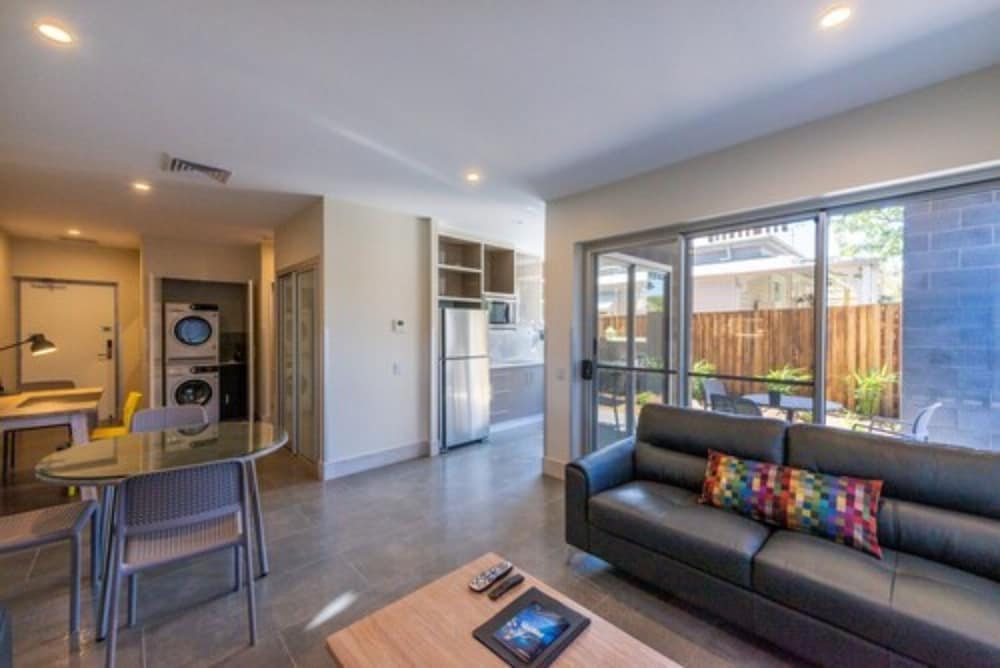 Laguna Apartments 35/67