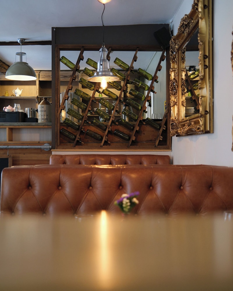 The White Hart 4/50