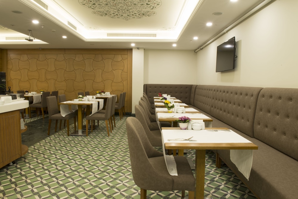CUMBALI PLAZA HOTEL 39/54
