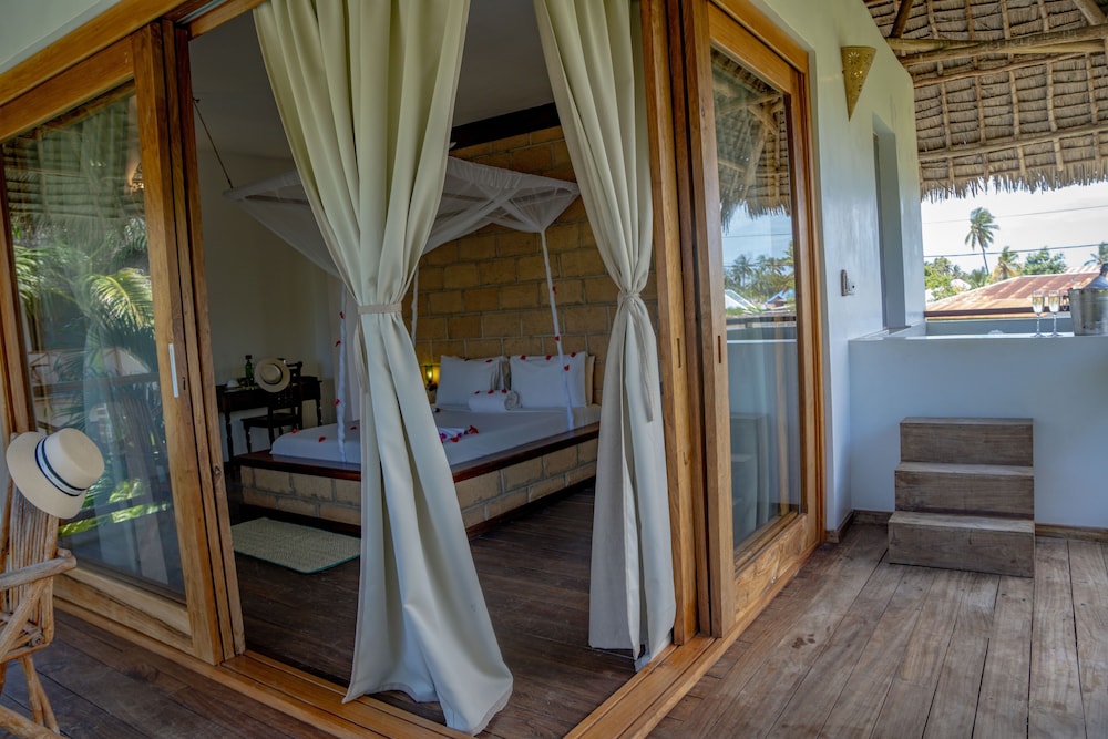 Aluna Beach Lodge 22/50