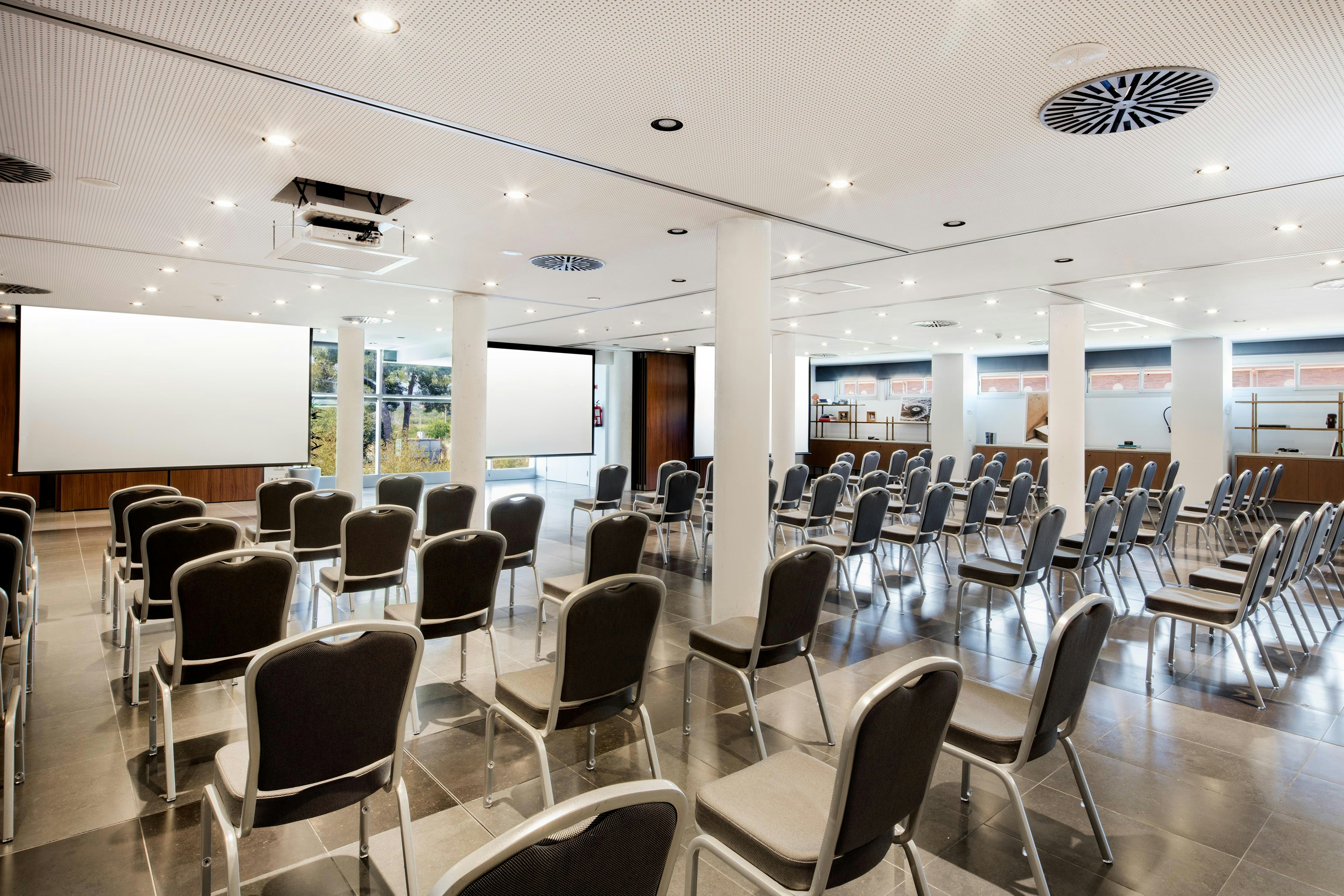 Le Meridien Ra Beach Hotel And Spa 66/80