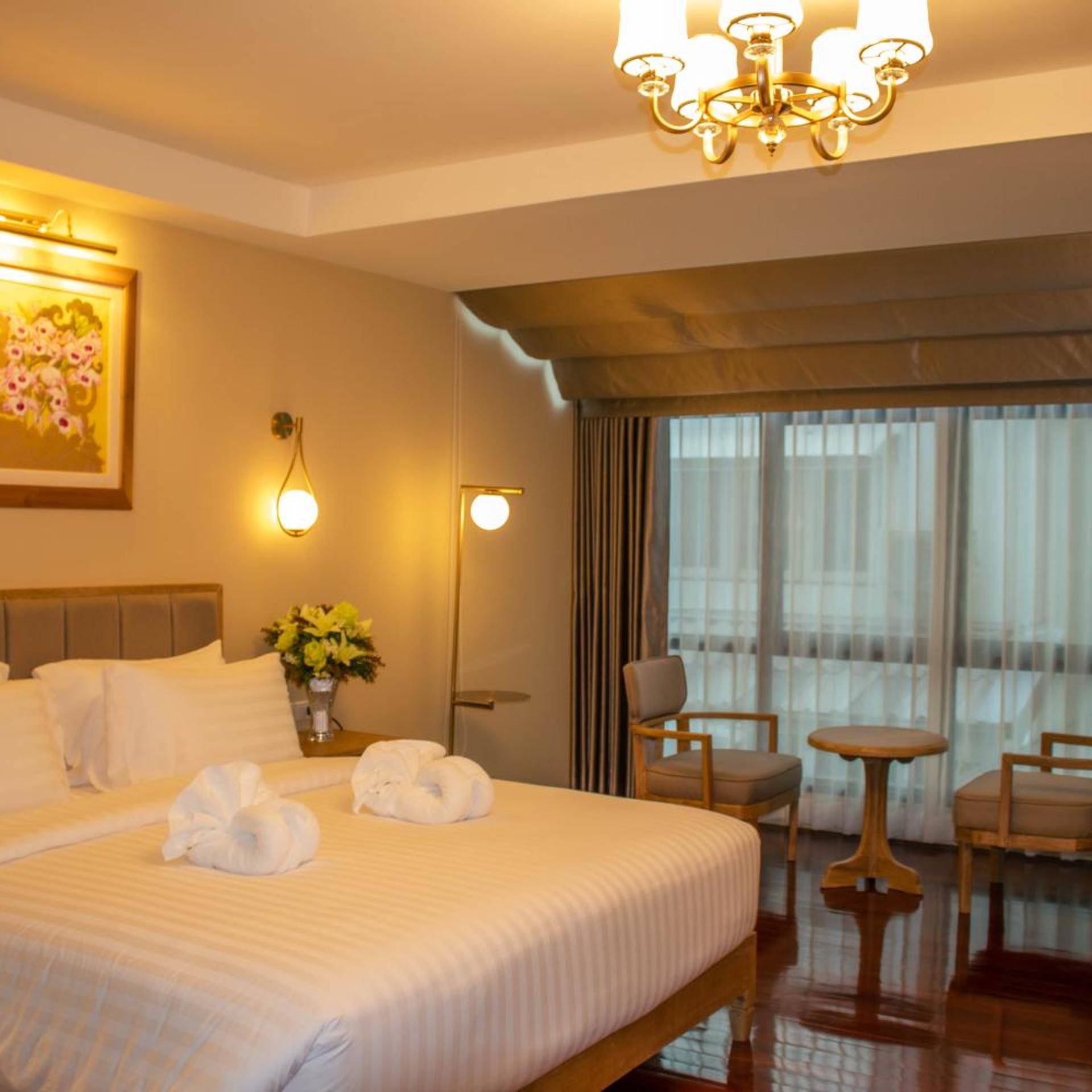 Siri Grand Bangkok Hotel 19/50