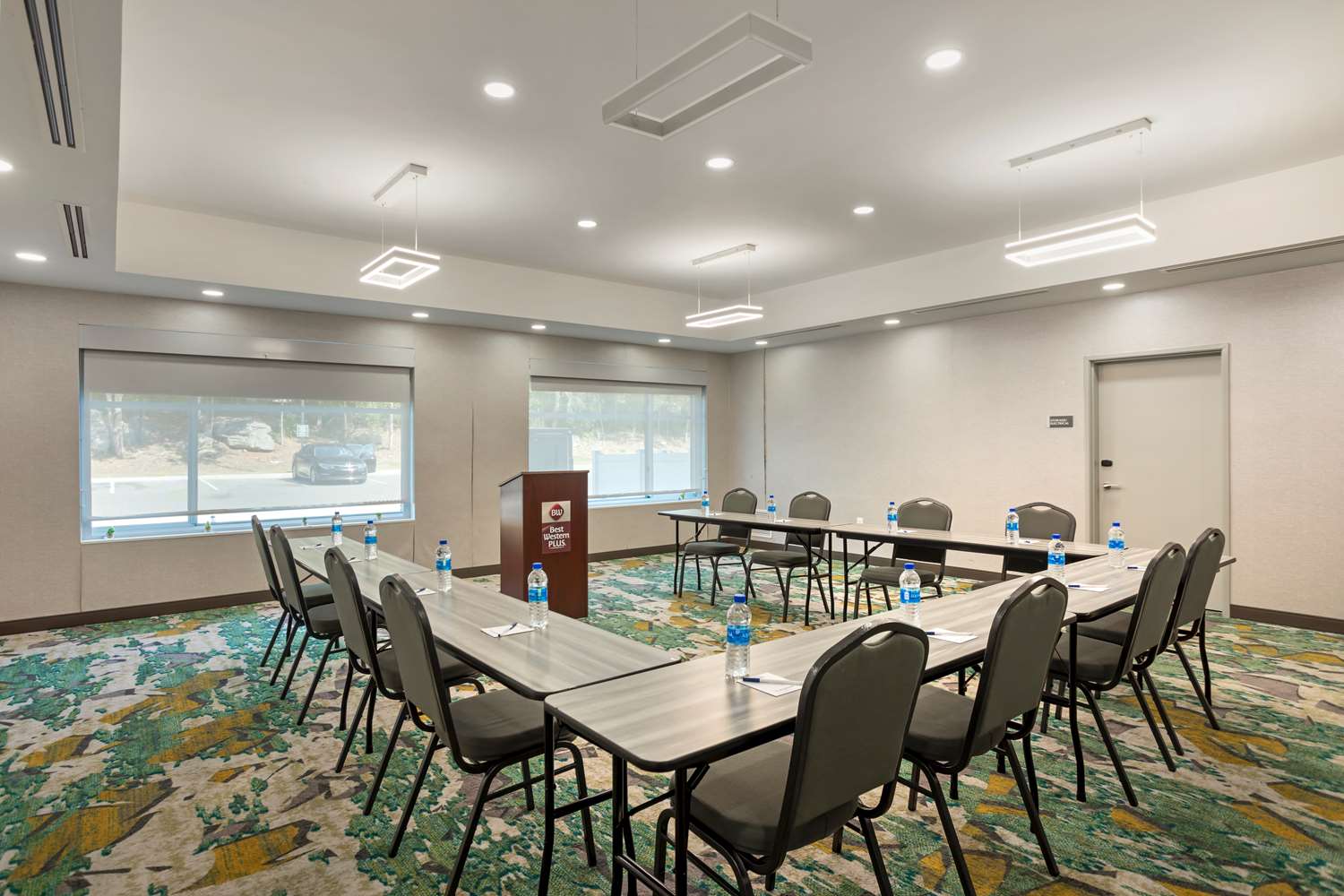 Executive Residency Antioch Inn 39/43