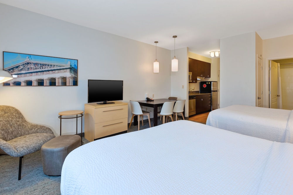 Towneplace Suites Nashville Airport 12/38