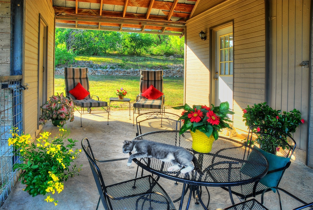 Kuebler Waldrip Haus Bed and Breakfast 30/50