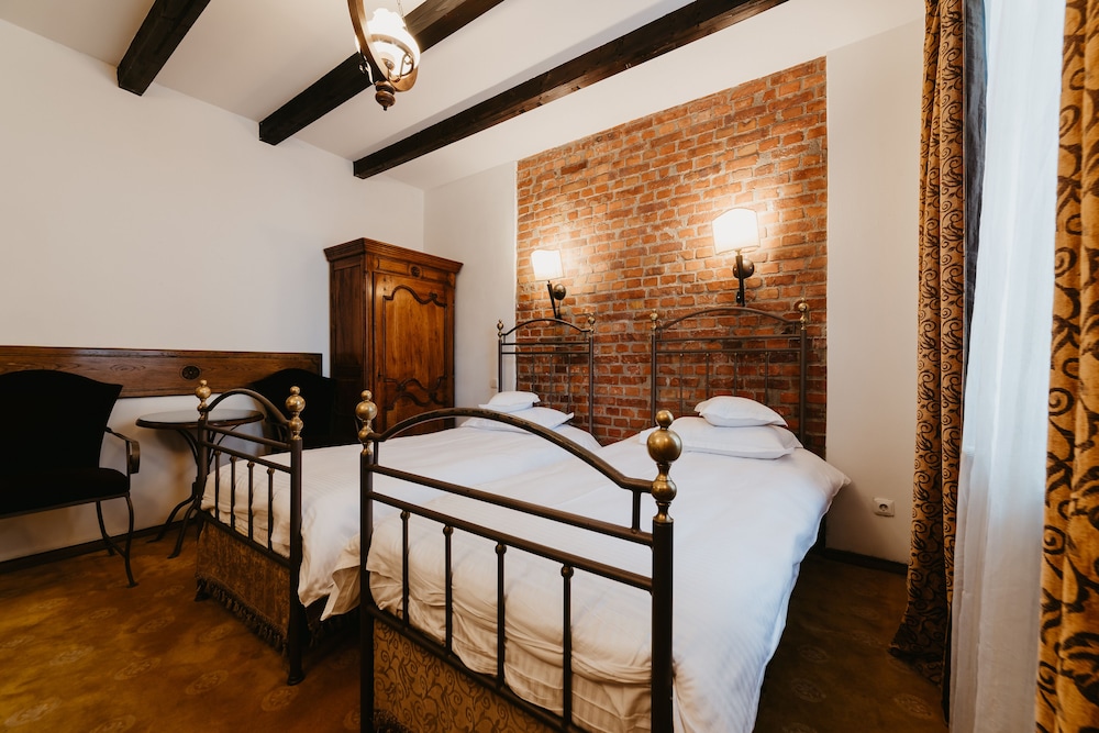 Topaz Boutique Hotel 13/37