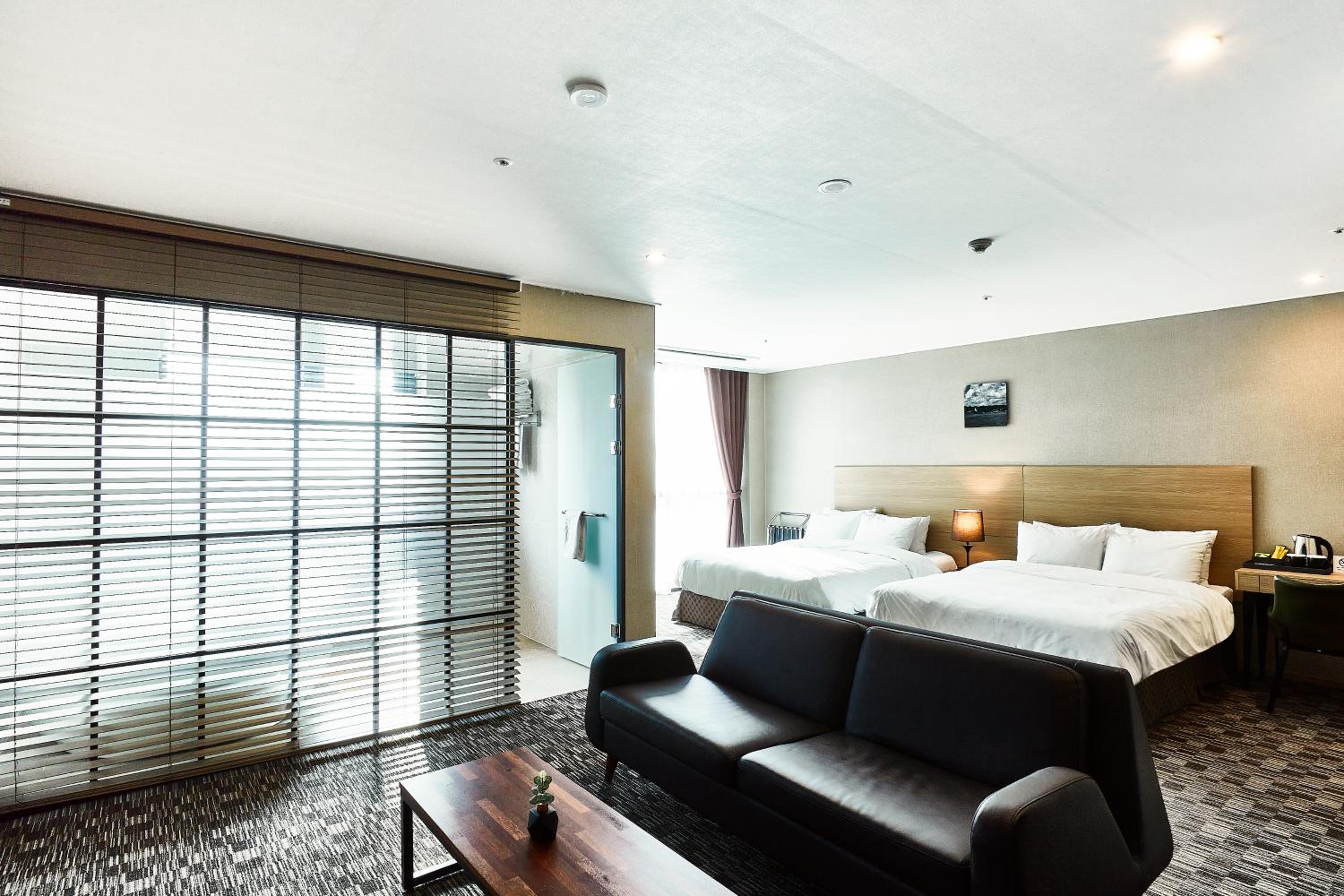 Golden Harbor Hotel Pyeongtaek 7/18