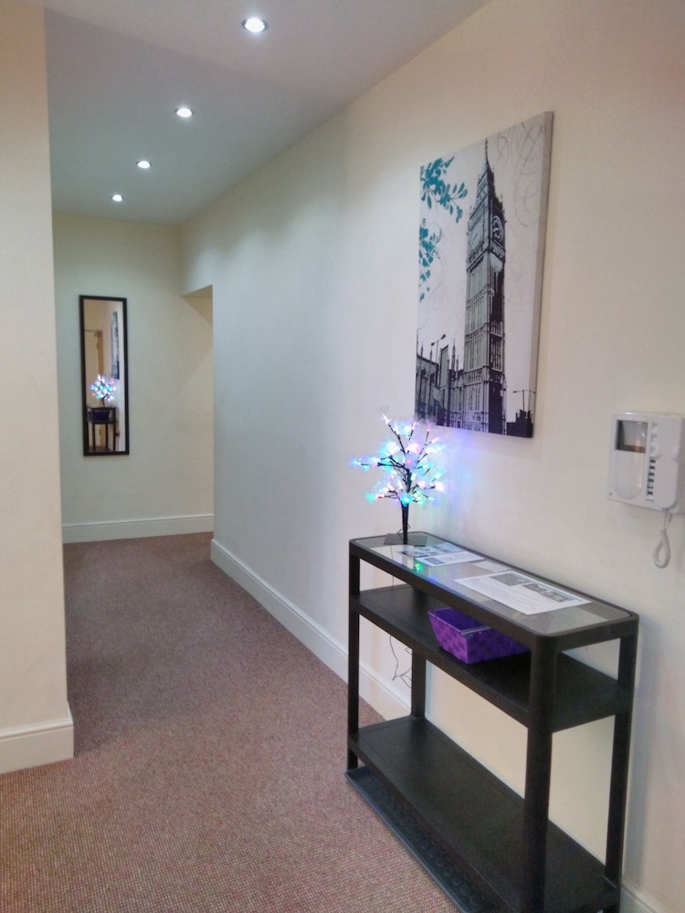The Shelbourne Apartments 8/50
