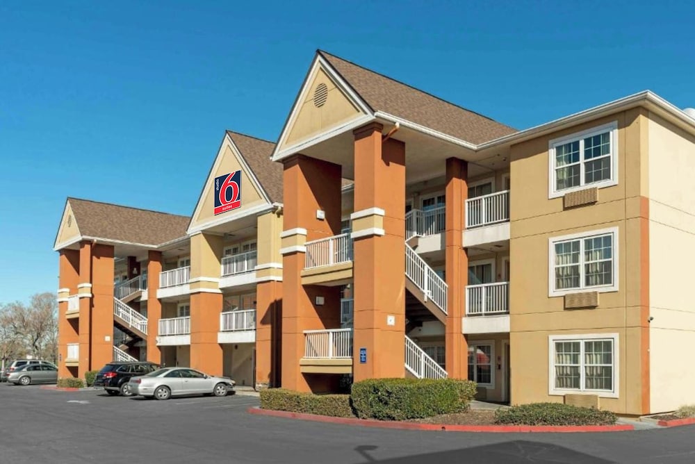 Studio 6 Extended Stay Sacramento Arden Way CA 29/38