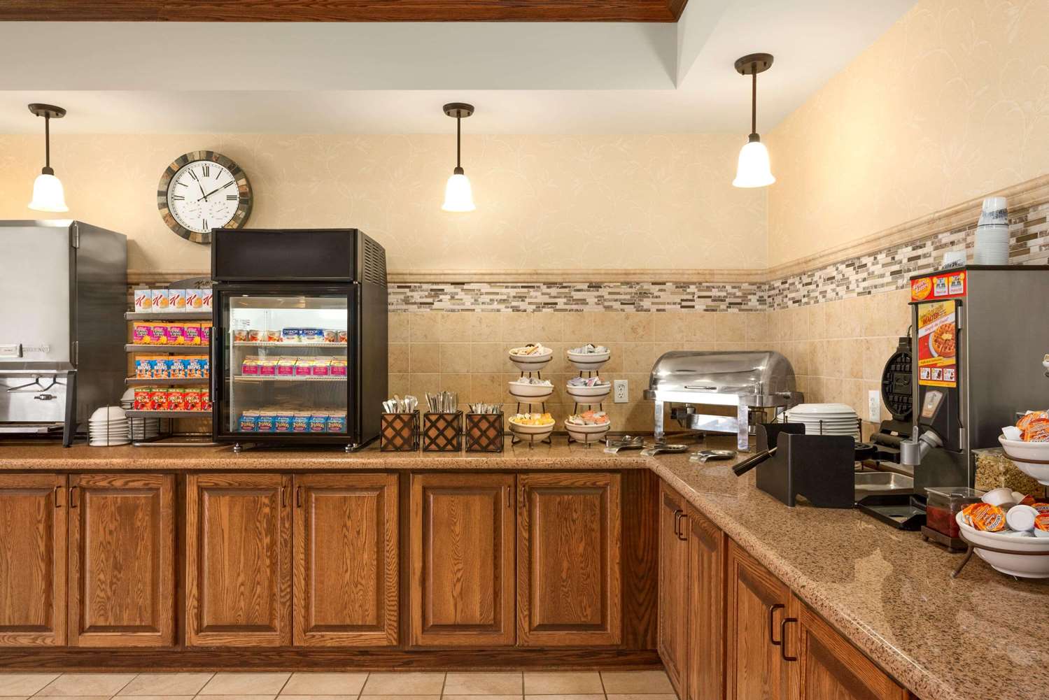 Country Inn & Suites By Radisson, Minot, ND 4/24