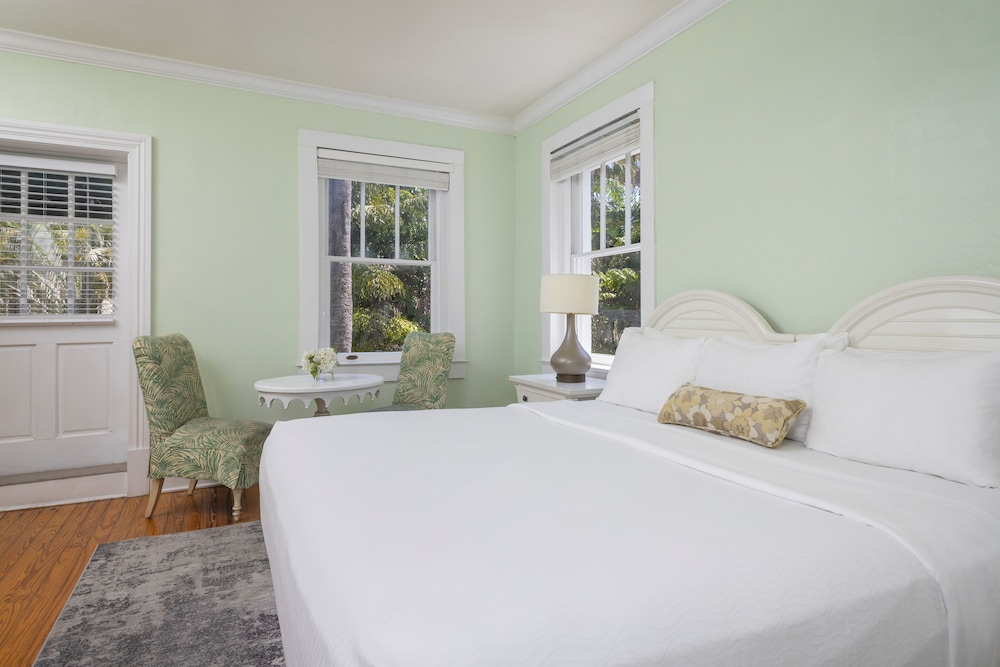 PREMIUM, KING BED