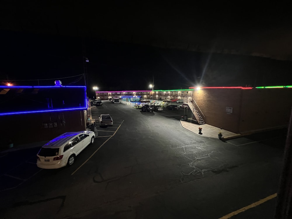 Wolf Inn Hotel 44/50