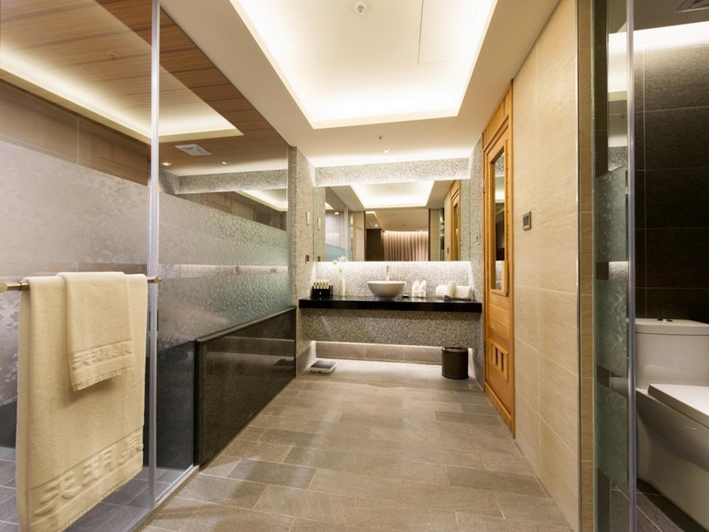 Beitou Hot Spring Resort Tian Yue Quan 7/65