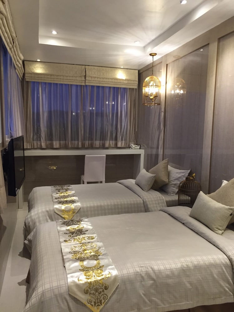 Patong Heritage 24/50