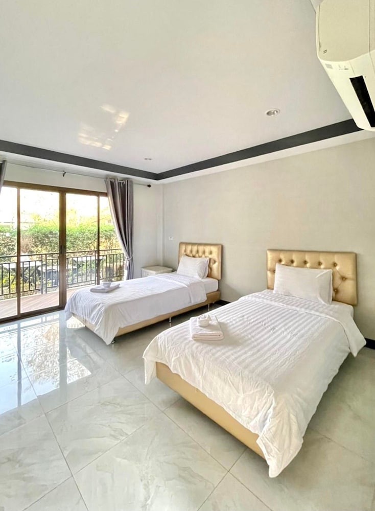 Smaids Room 26/64