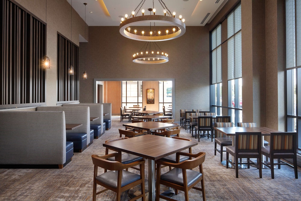 Embassy Suites by Hilton South Bend at Notre Dame 42/63