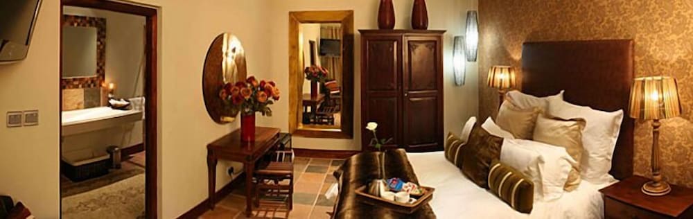 Cowrie Cove Guest House 30/50