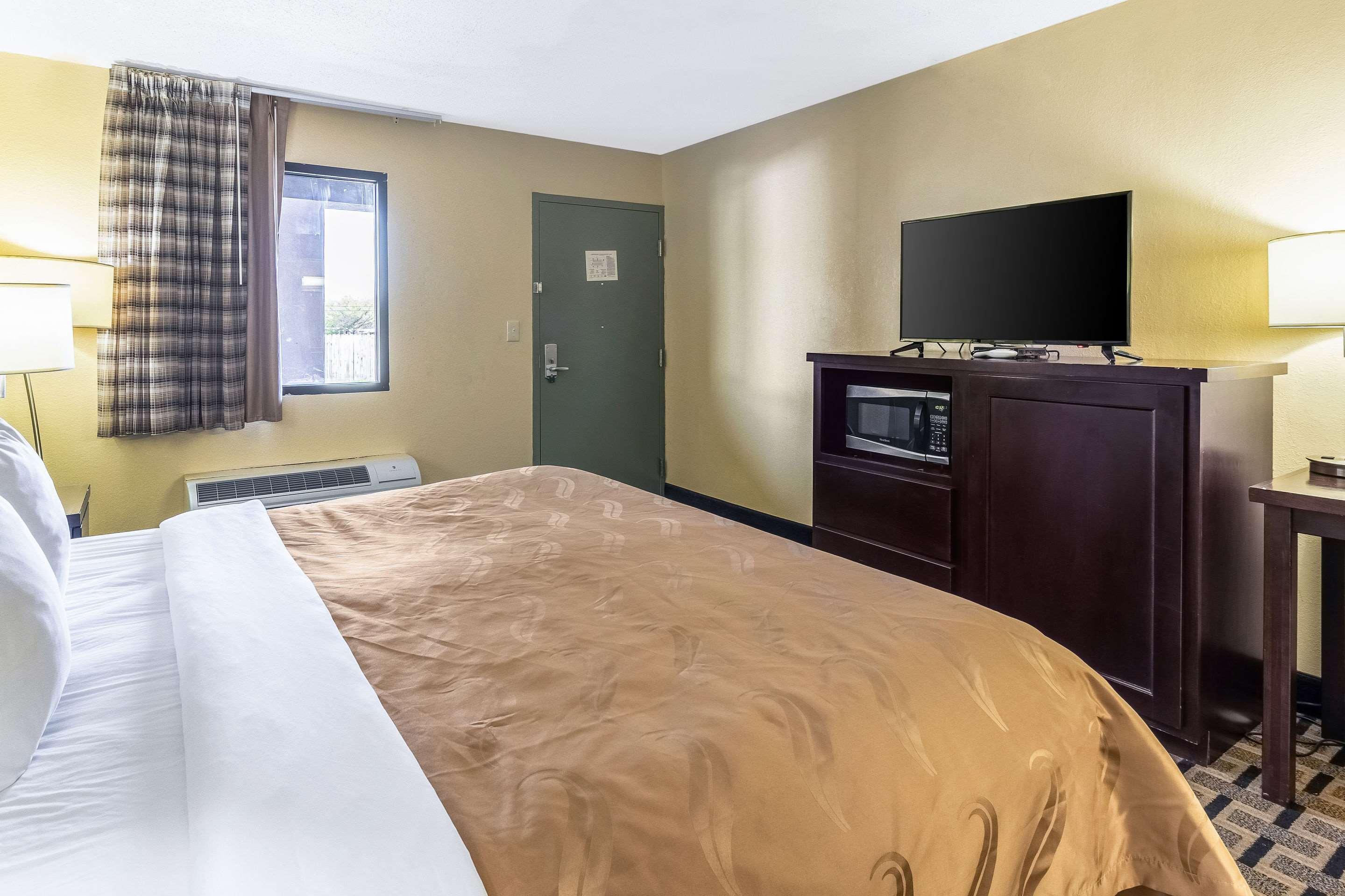 غرفة بسرير كينج، Quality Inn Franklin - Cool Springs Area 3/4