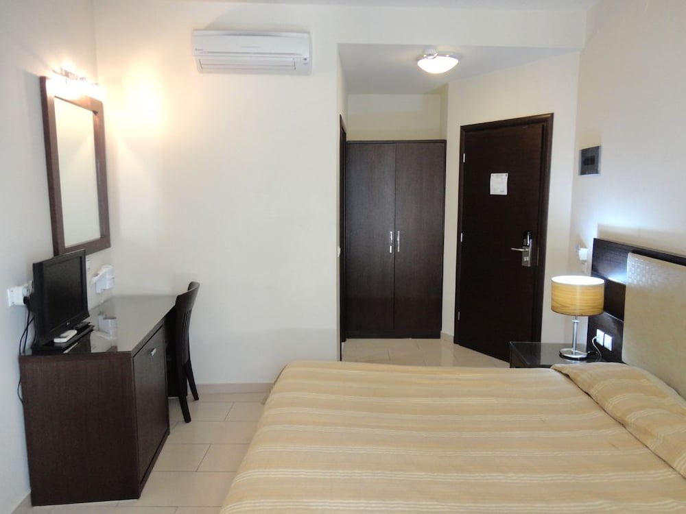 Hotel Manessi 12/62