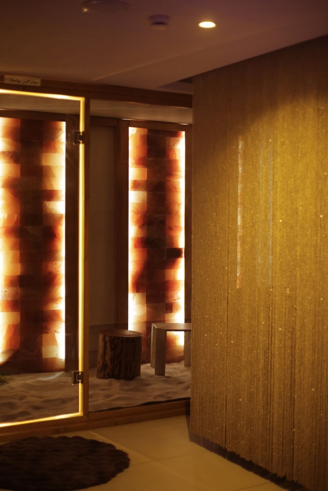 Derici Hotel 30/69