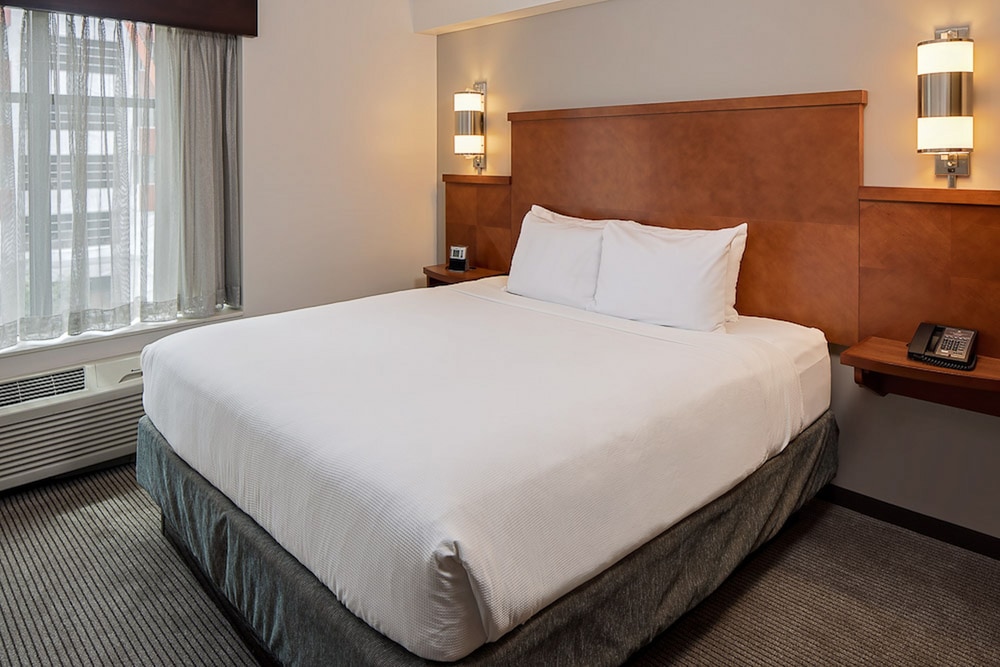 Specialty, King Bed, Sofa, Corner