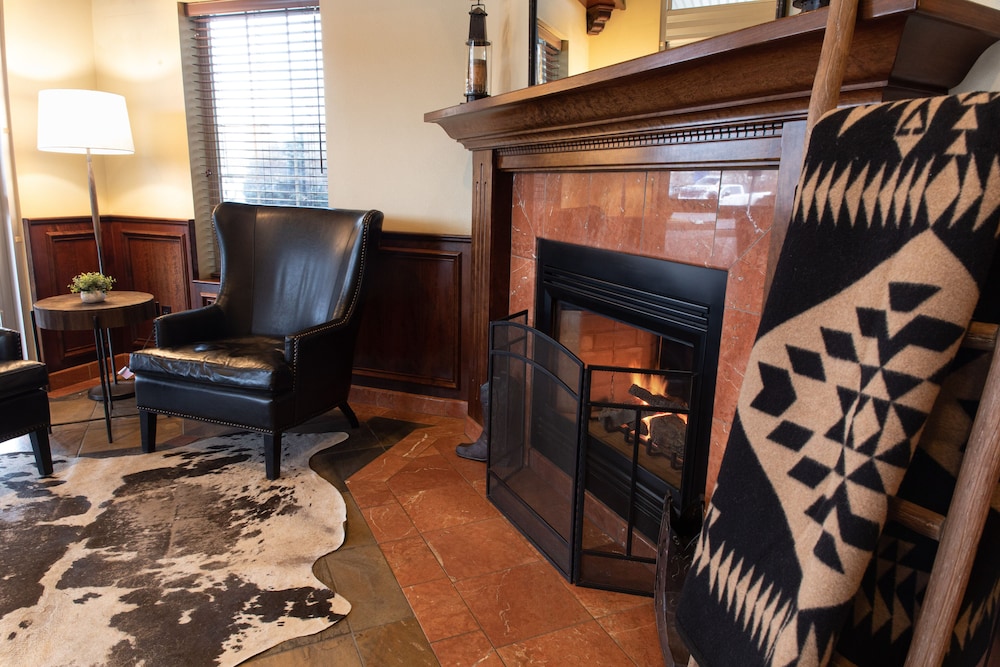 Oxford Suites Pendleton 49/54