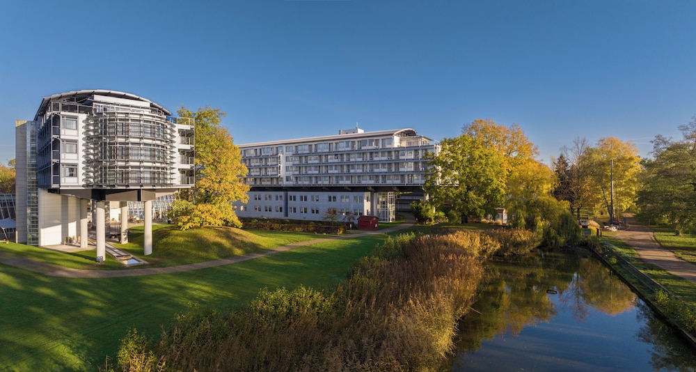 KONGRESSHOTEL POTSDAM AM TEMPLINER SEE 62/66