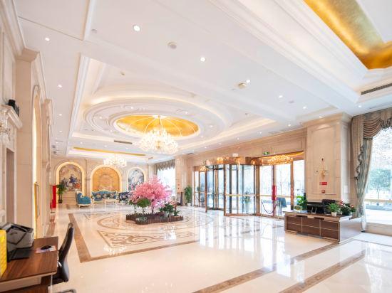 Vienna International Hotel (Wuhan Yangguang Yuhang) 7/28