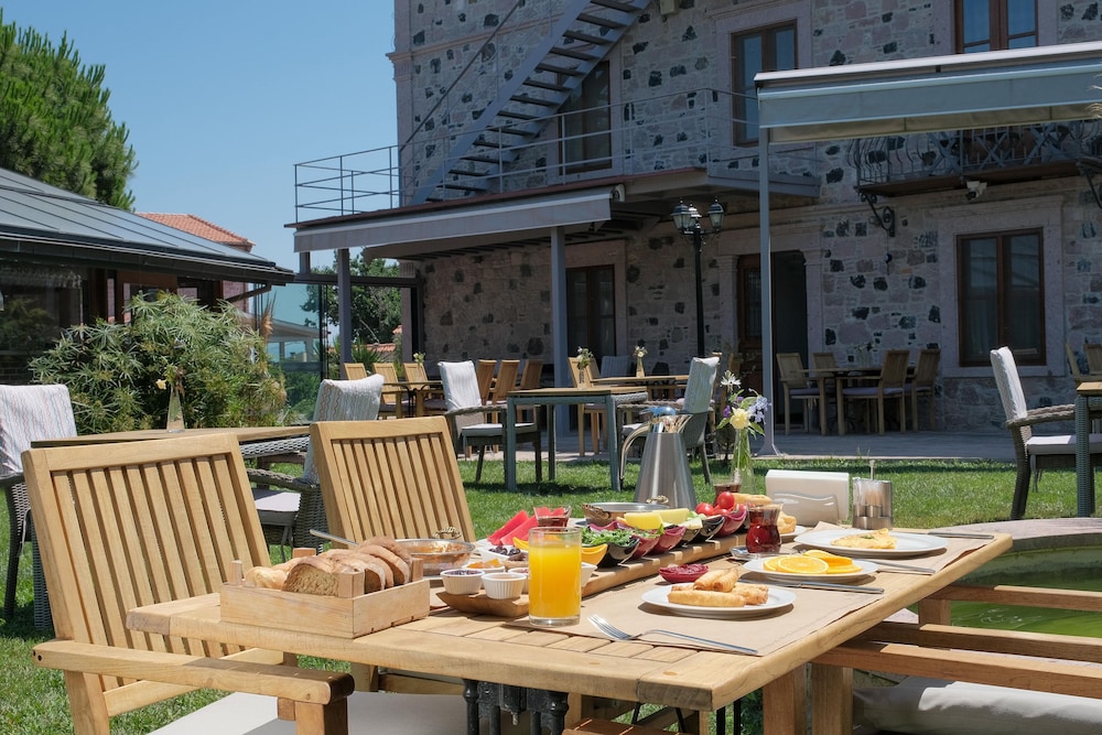 Cunda Labris Hotel 40/50