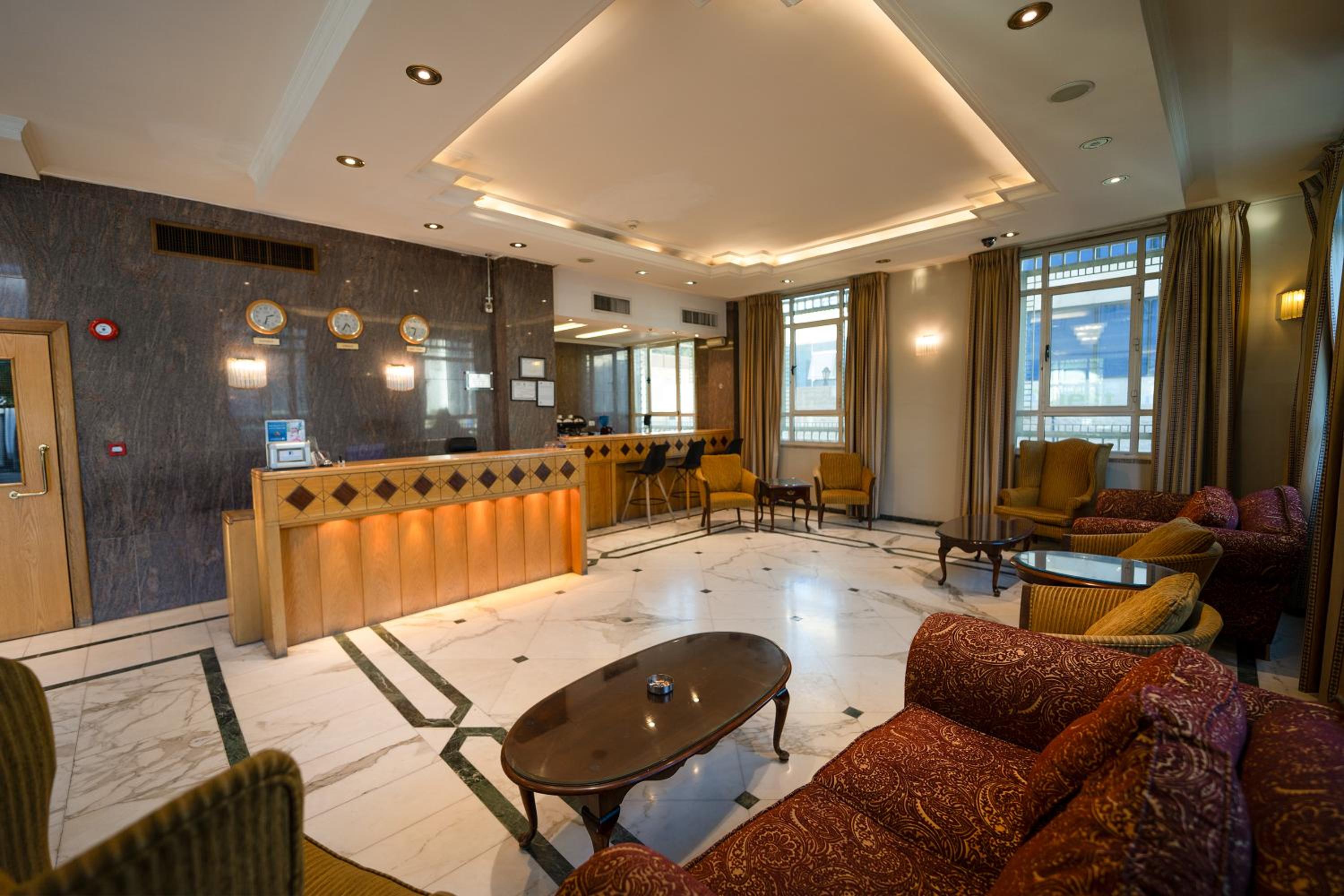 Kindi Suites Hotel 5/37