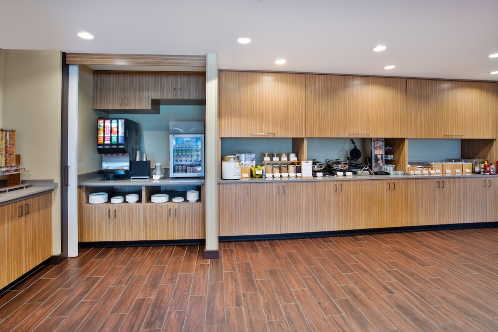 TownePlace Suites Detroit Belleville 7/50
