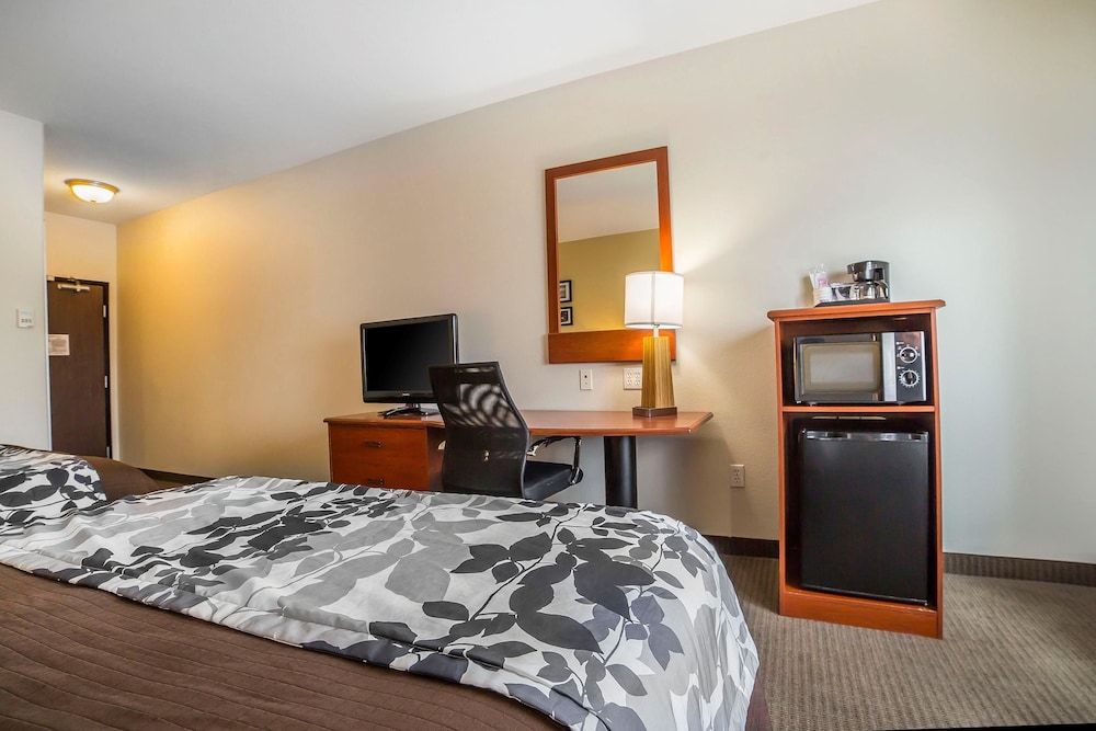 Sleep Inn and Suites Douglas, WY 13/39