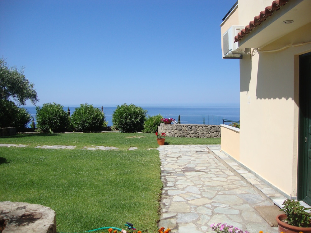 Pelagos Apartments 36/48