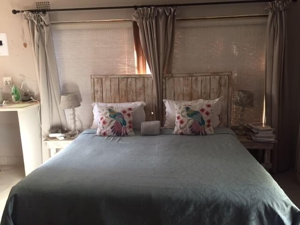 Hlulala Guesthouse 6/27