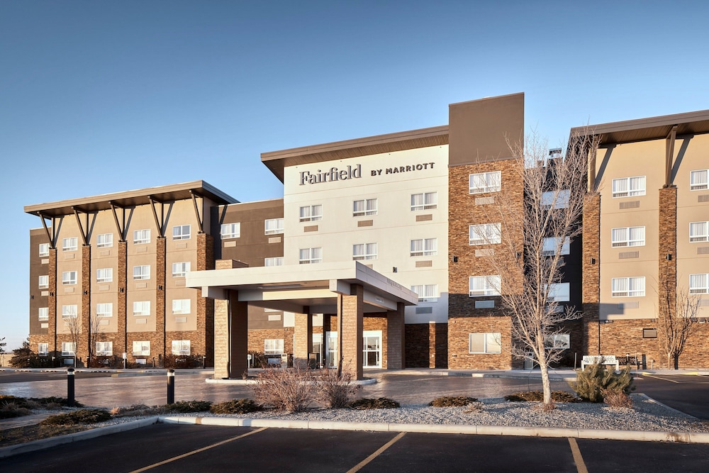 Fairfield Inn & Suites by Marriott Airdrie 4/54