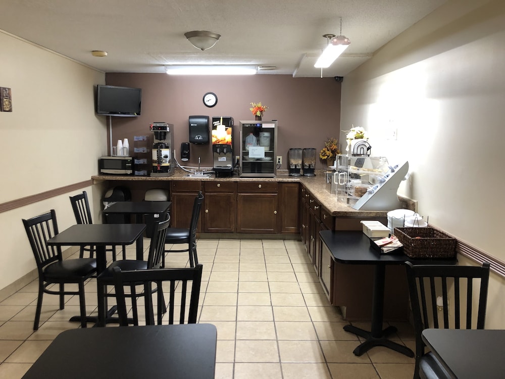 Americas Best Value Inn Beatrice 17/21