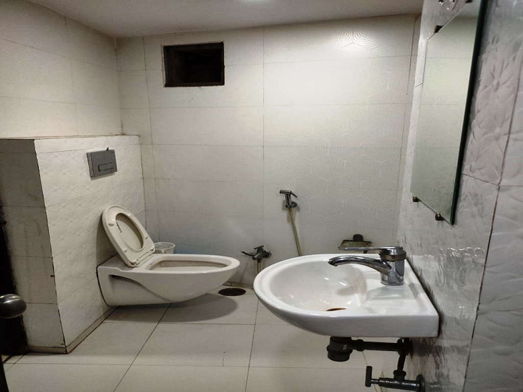 Hotel Mandakini Lush 26/28