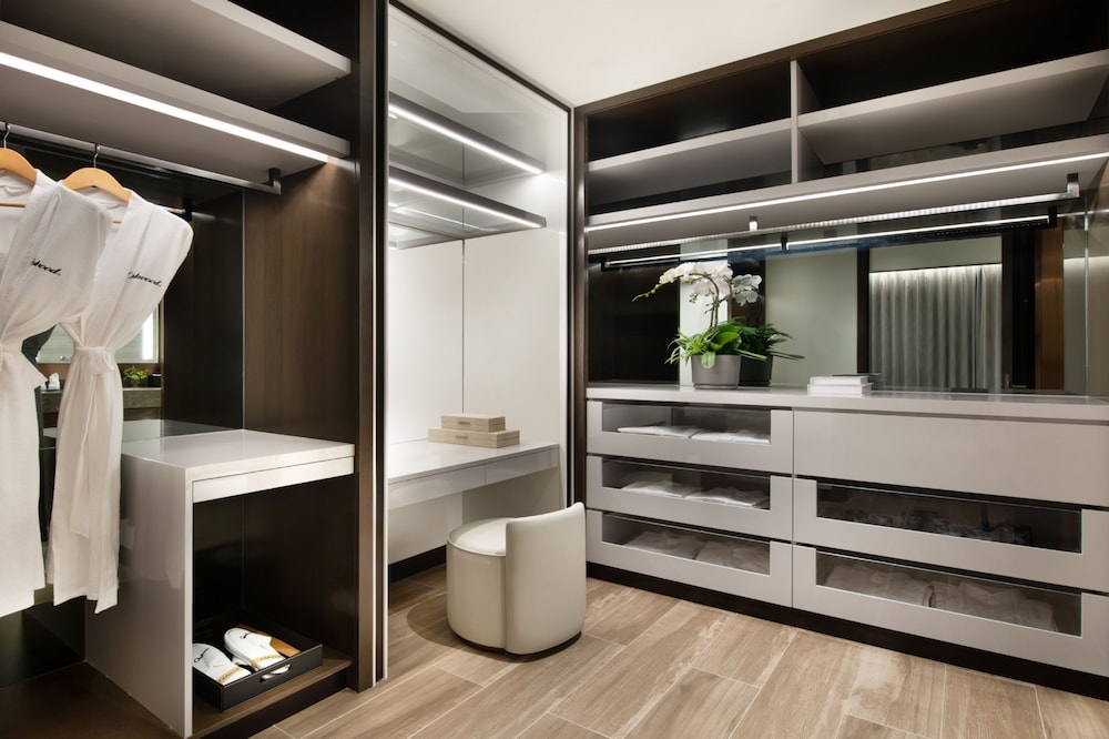 Oakwood Residence Foshan 35/50